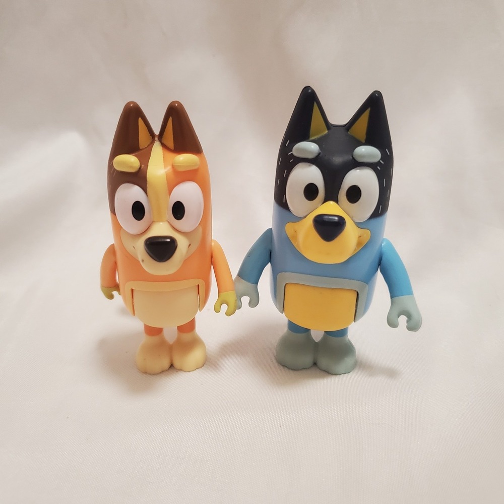 Bluey Bandit and Chilli Heeler Dad Mom Action Figures Lot Dog Family Toys
